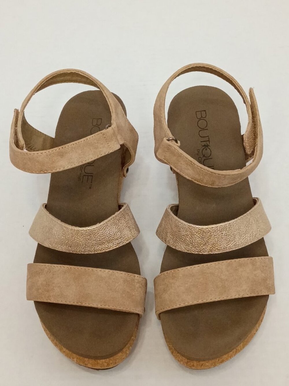 Boutique by Corkys Cona Metallic Strappy Wedge Sandals Size Women's 8